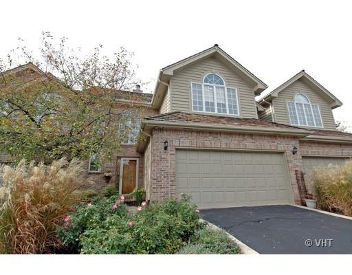 Property photo of 404 Ashbury Drive in Hinsdale, Illinois