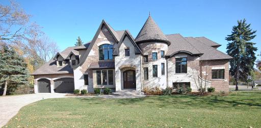 Property photo of 5649 S Oak Street in Hinsdale, Illinois