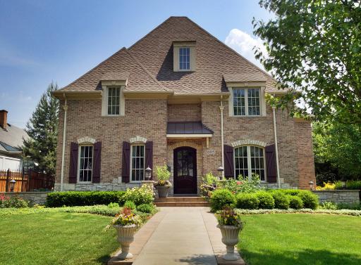 Property photo of 605 S Thurlow Street in Hinsdale, Illinois