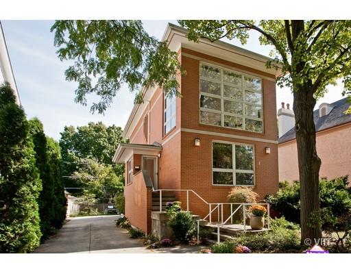 Property photo of 313 Phillippa Street in Hinsdale, Illinois
