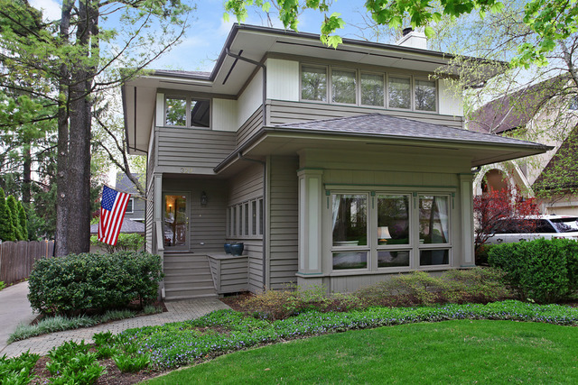 Property photo of 329 Phillippa Street in Hinsdale, Illinois