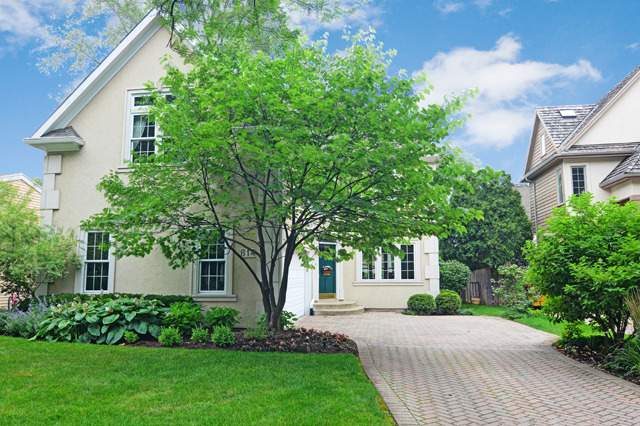 Property photo of 614 S Monroe Street in Hinsdale, Illinois