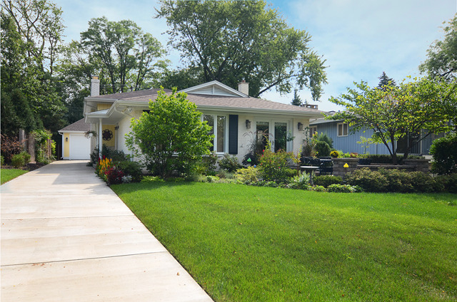 Property photo of 815 N Madison Street in Hinsdale, Illinois