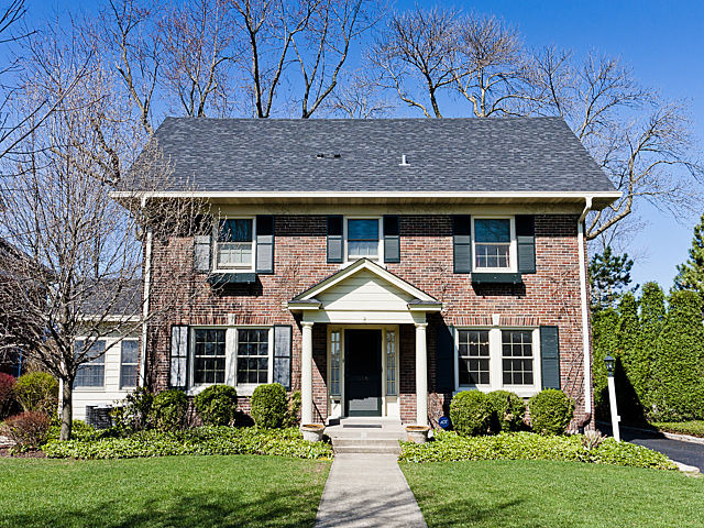 Property photo of 220 N Monroe Street in Hinsdale, Illinois