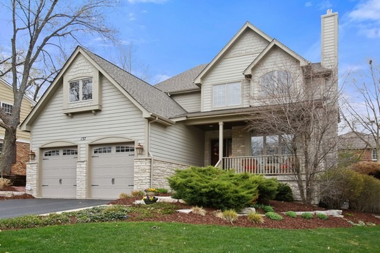 Property photo of 137 N Prospect Avenue in Clarendon Hills, Illinois