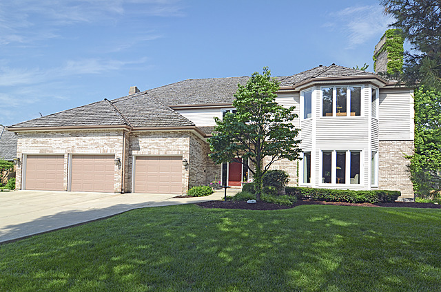 Property photo of 828 S Bodin Street in Hinsdale, Illinois