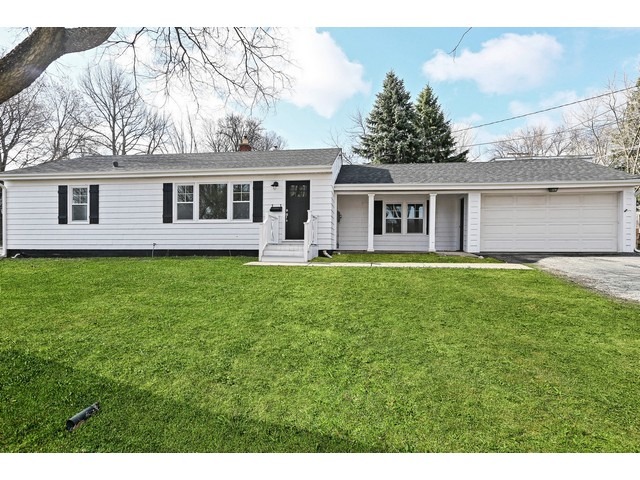 Property photo of 702 S Stough Street in Hinsdale, Illinois
