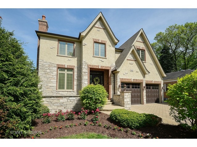 Property photo of 665 S Euclid Avenue in Elmhurst, Illinois