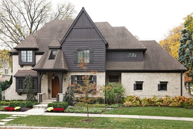 Property photo of 744 W 6th Street in Hinsdale, Illinois