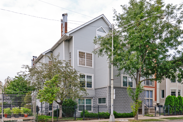 Property photo of 1640 W Diversey Parkway #2R in Chicago, Illinois