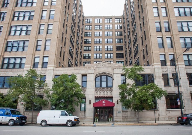 Property photo of 728 W Jackson Boulevard #825 in Chicago, Illinois