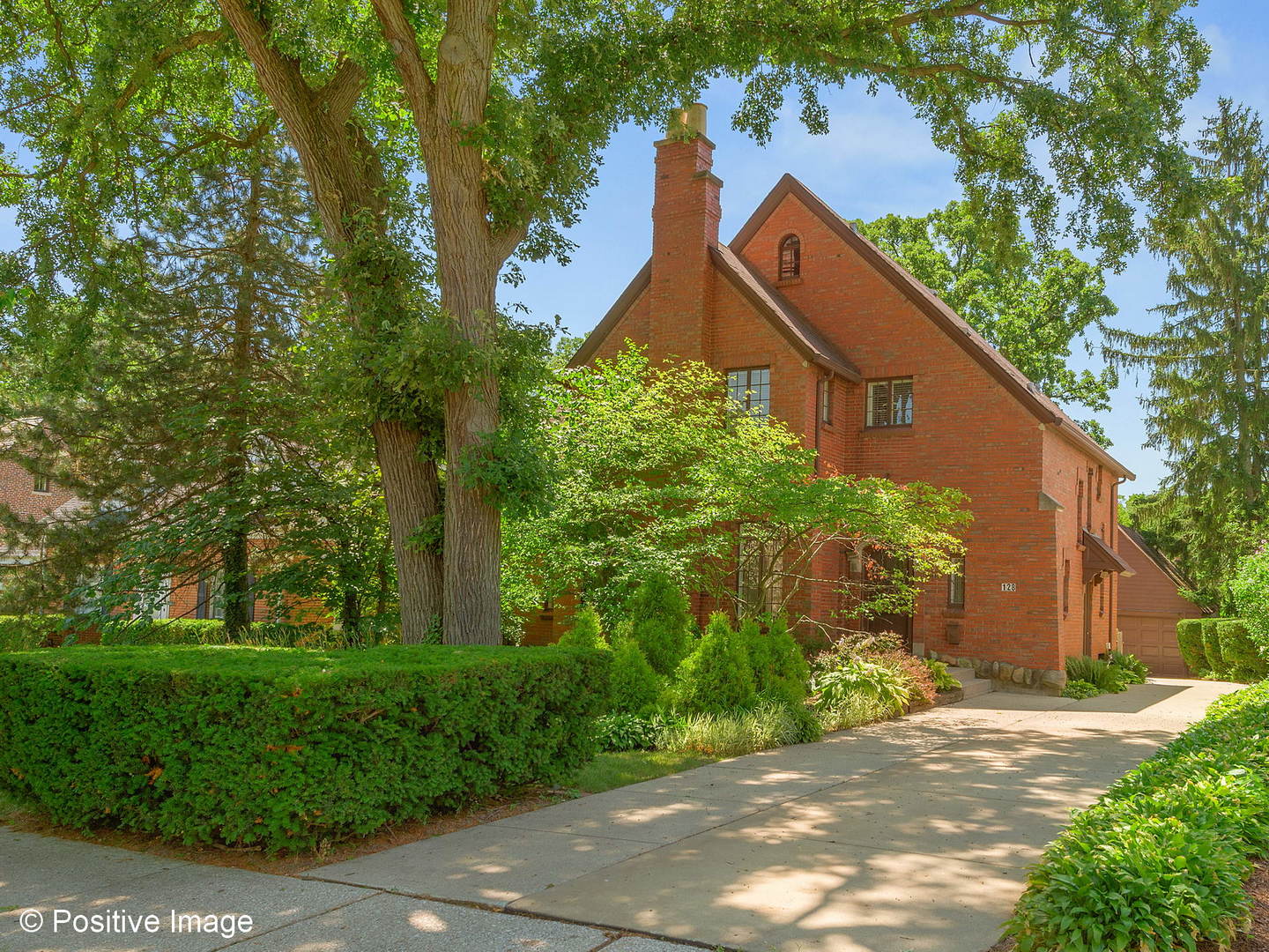 Property photo of 128 The Lane in Hinsdale, Illinois