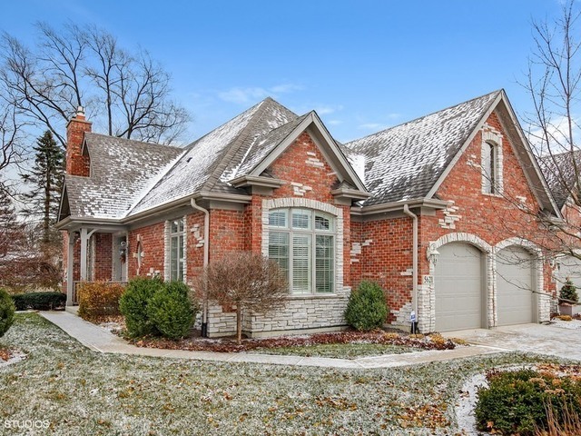 Property photo of 5621 Durand Drive in Downers Grove, Illinois