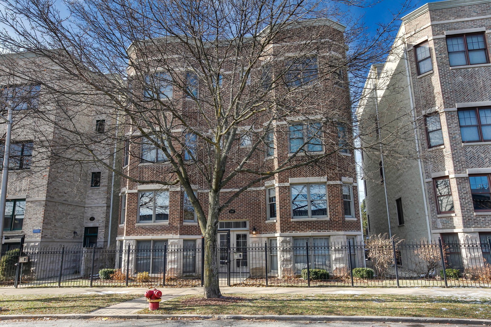 Property photo of 2746 N Wolcott Avenue #3N in Chicago, Illinois