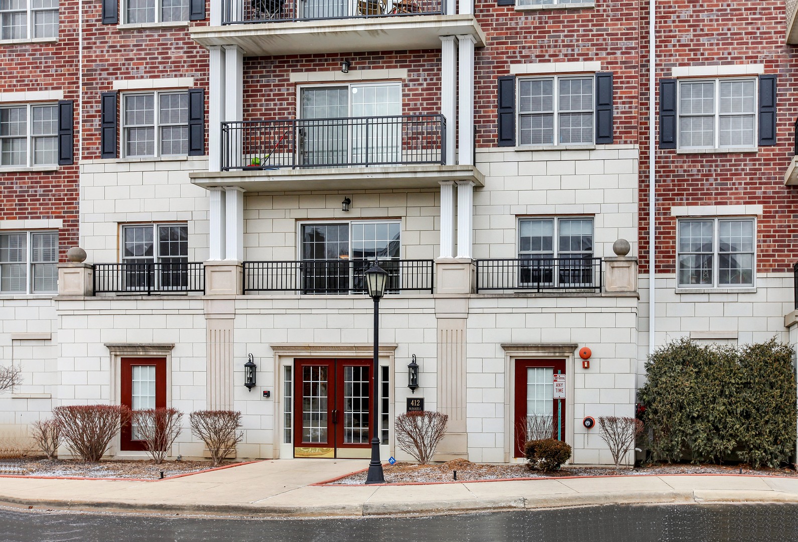 Property photo of 412 Mcdaniels Circle #502 in Clarendon Hills, Illinois