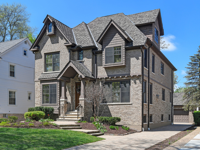 Property photo of 3902 Central Avenue in Western Springs, Illinois