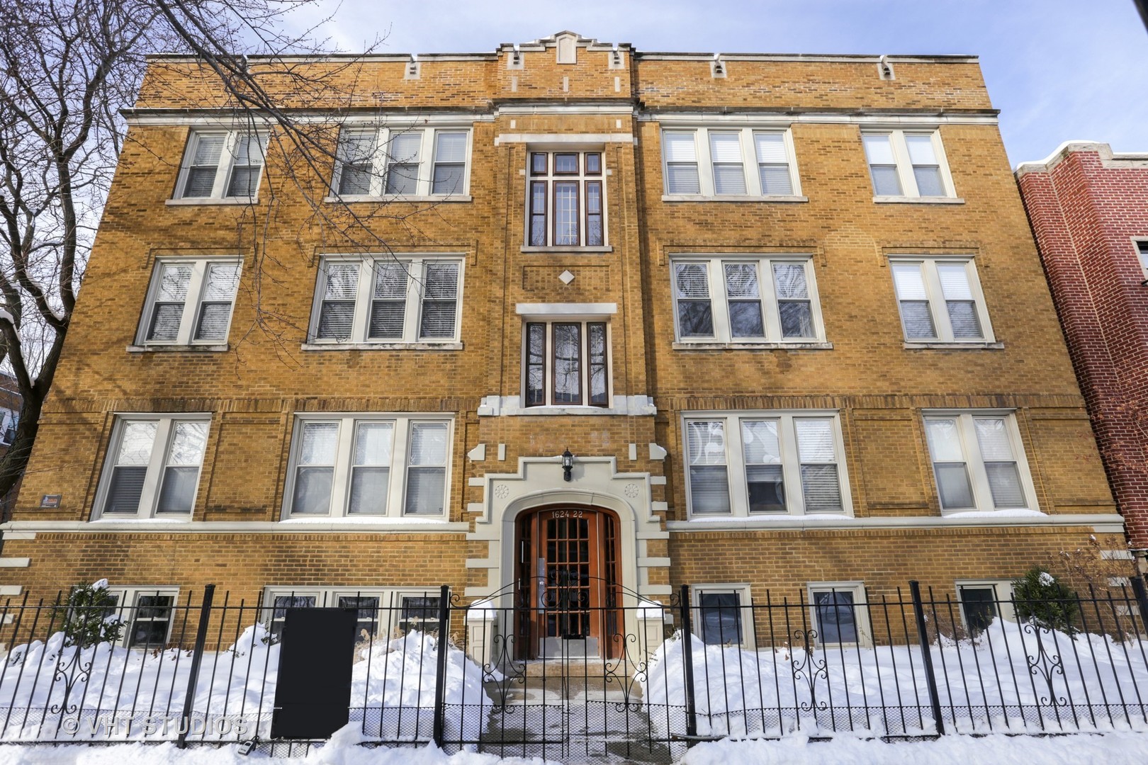Property photo of 1624 W Grace Street #G in Chicago, Illinois