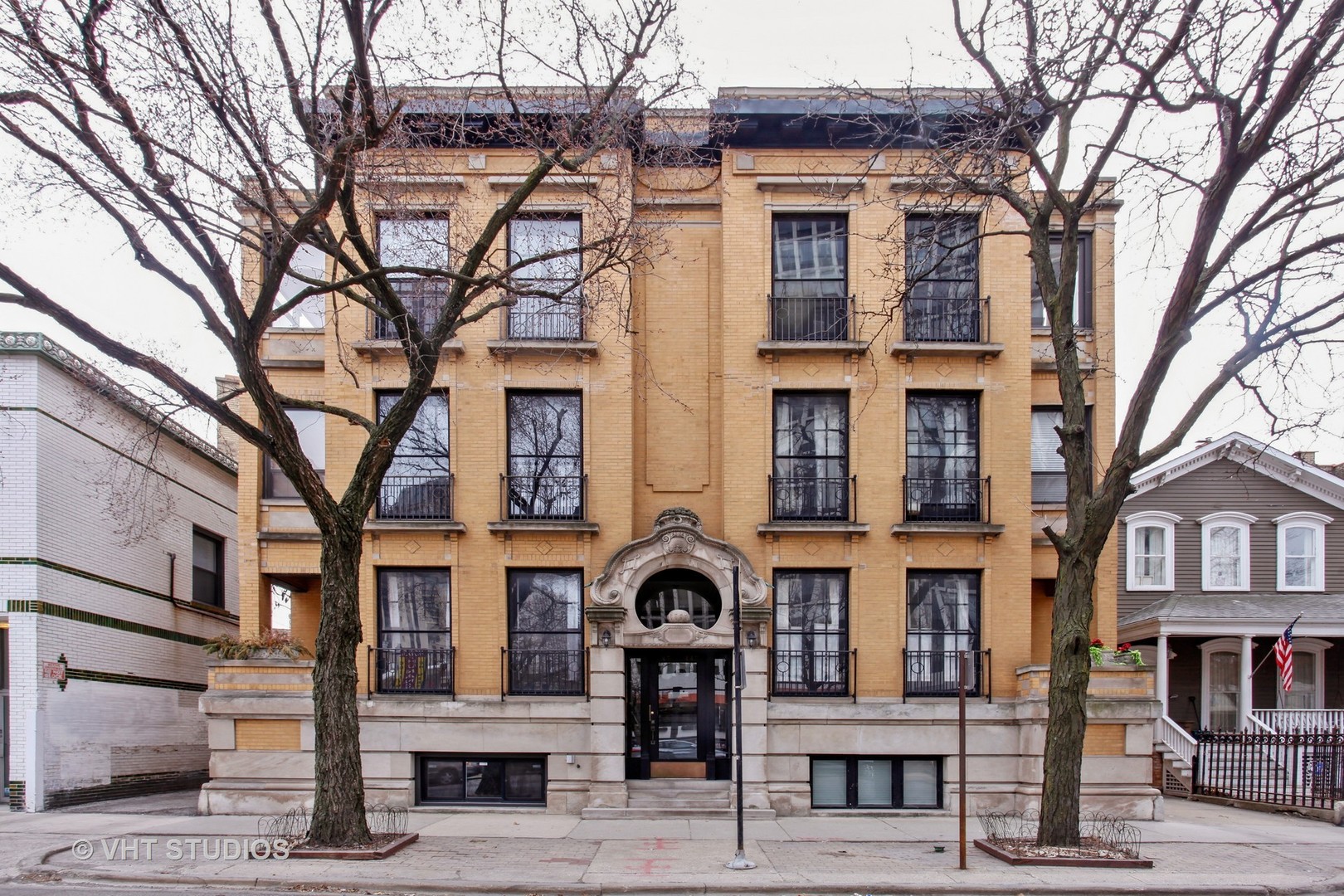 Property photo of 445 W Fullerton Parkway #L1A in Chicago, Illinois