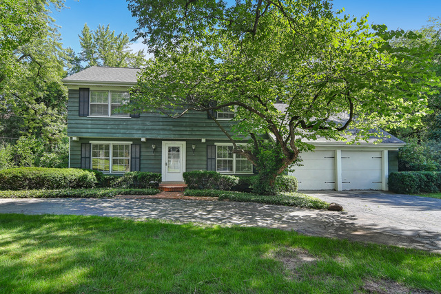 Property photo of 1101 Woodview Road in Burr Ridge, Illinois