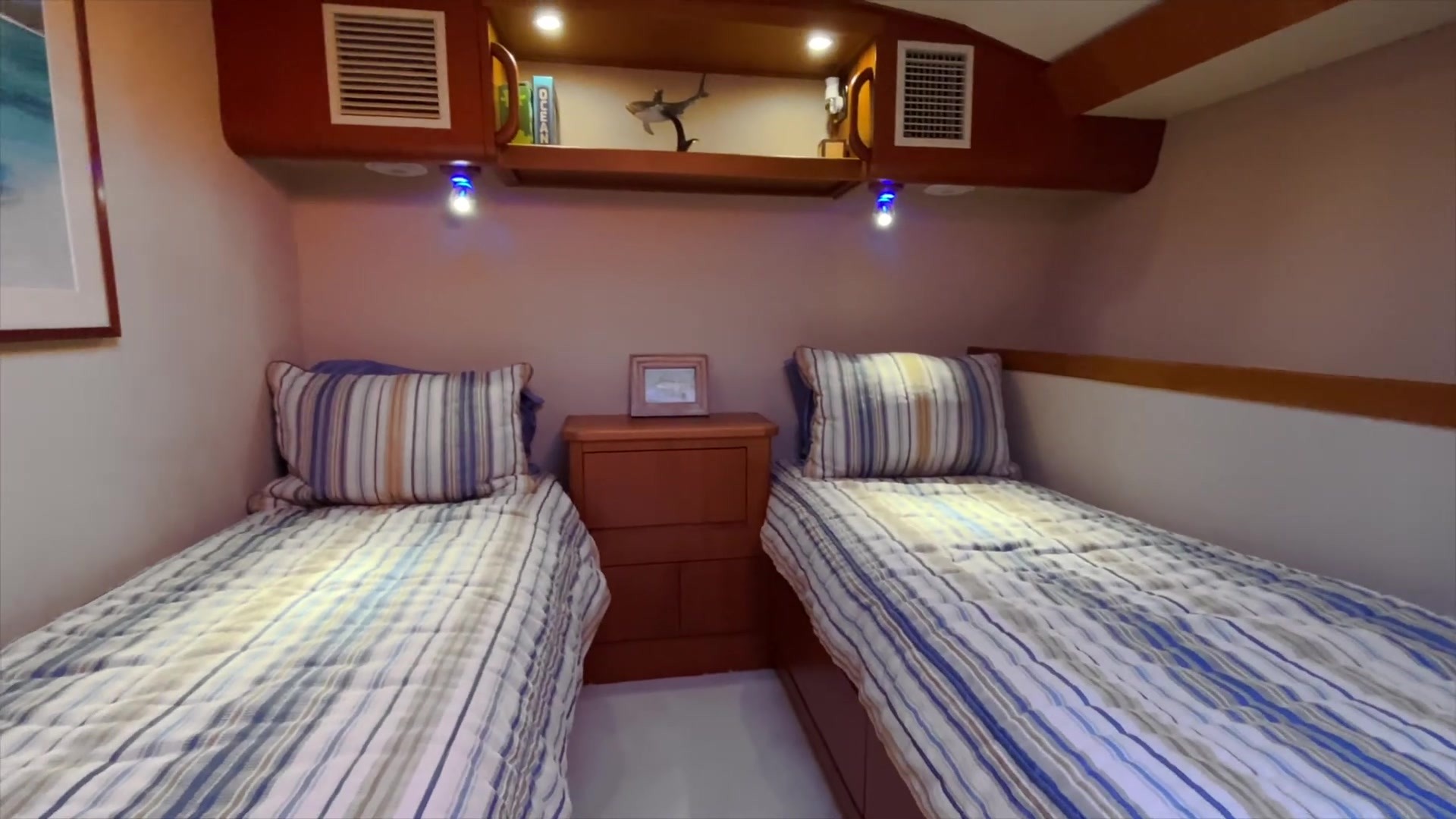 Stateroom with two separate berths