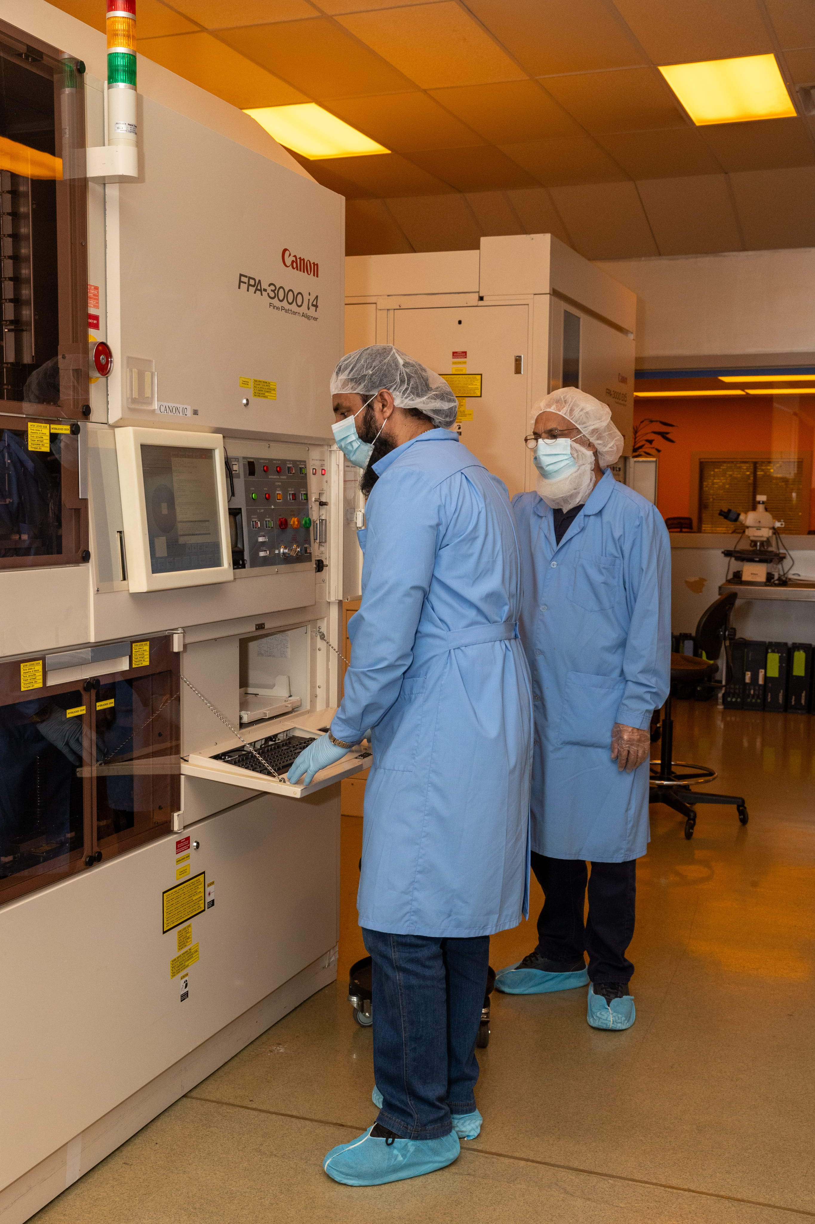 PLACEHOLDER — needs a photo of a GCE engineer servicing a tool on site