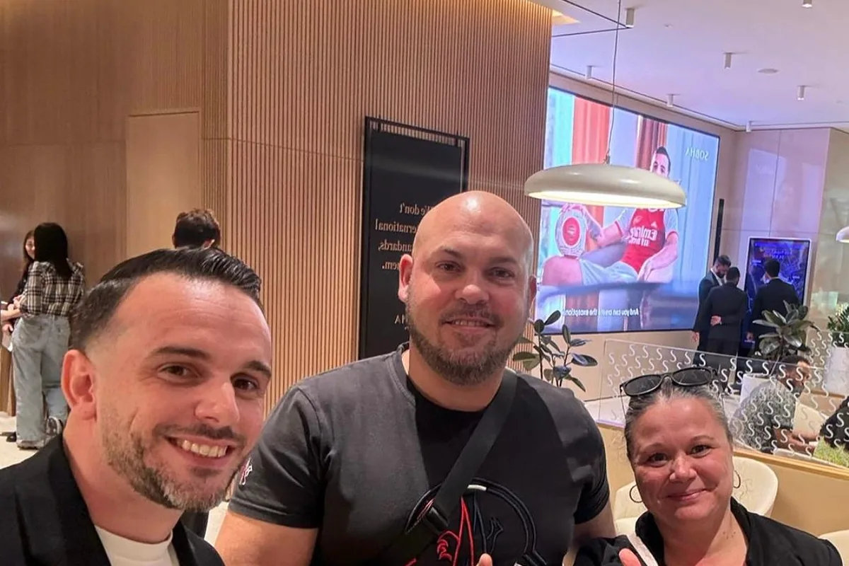 Romain Videau avec des acquéreurs francophones à Dubaï