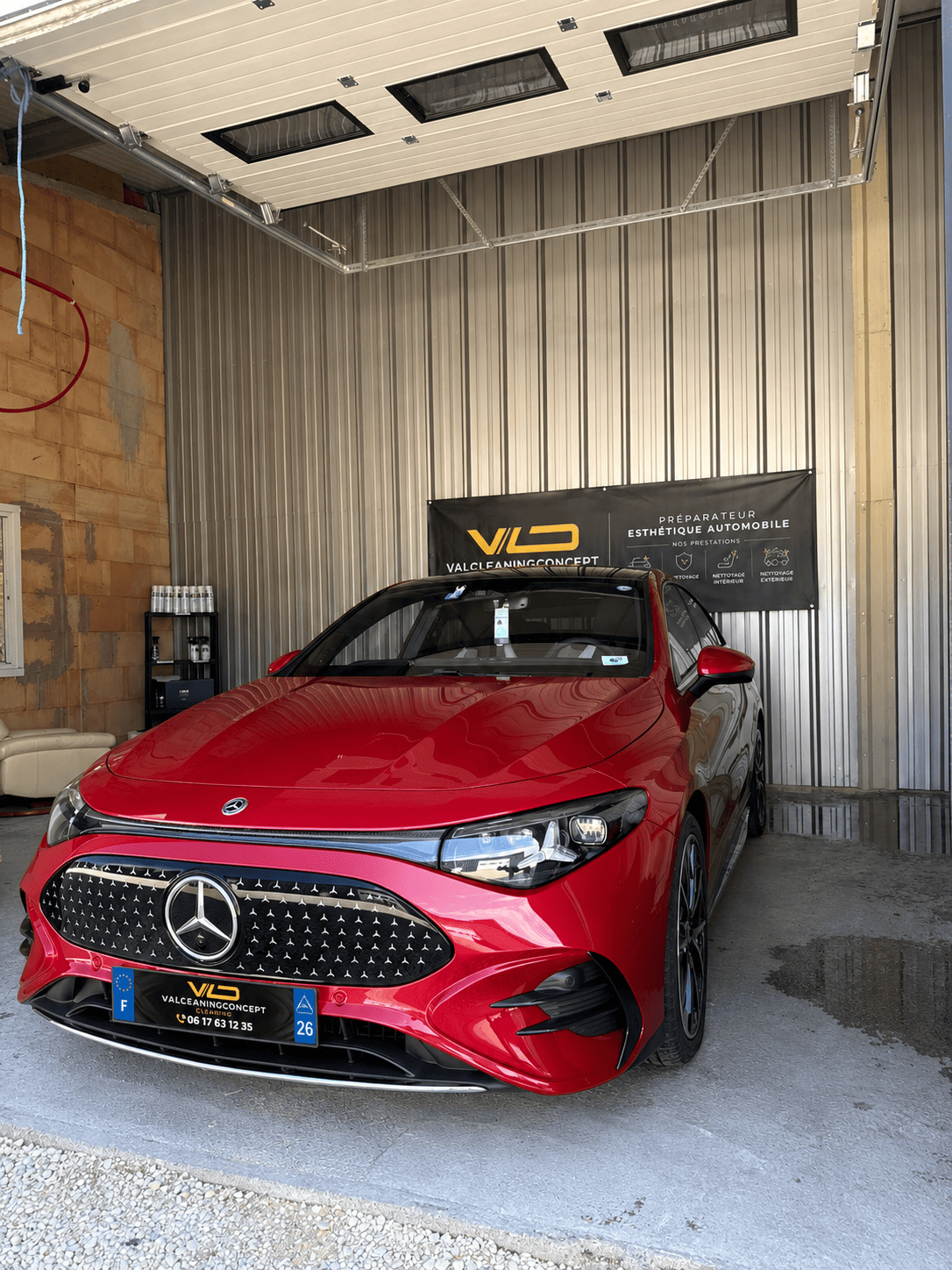 red car
