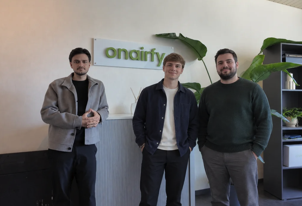 Das onairfy Team im Büro in Ochsenhausen