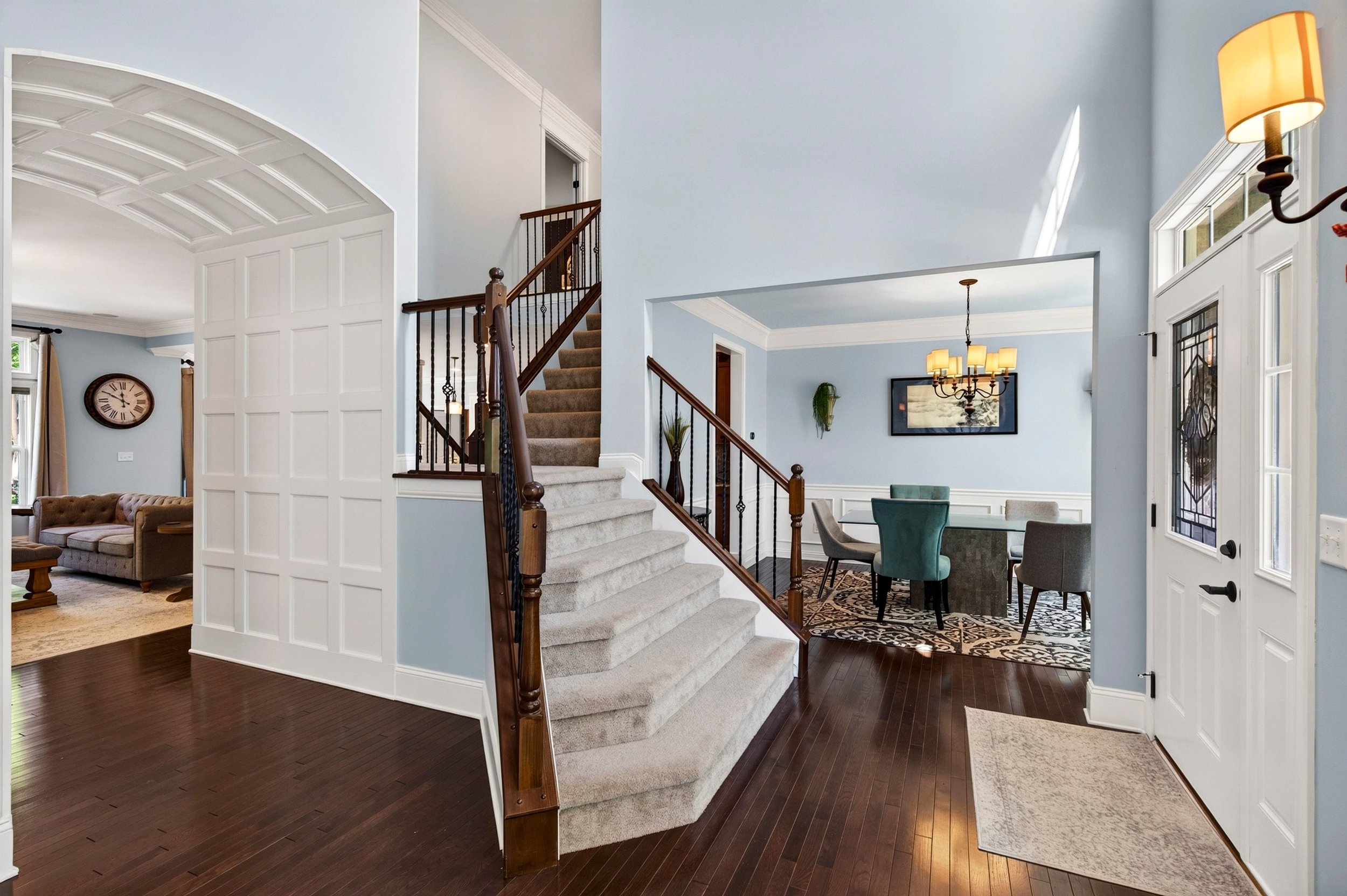 Interior detail at 1529 Shaker Run Boulevard