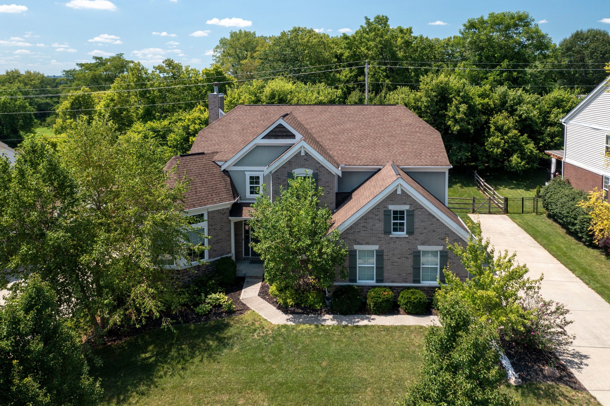 Front exterior of 1529 Shaker Run Boulevard in Lebanon, Ohio