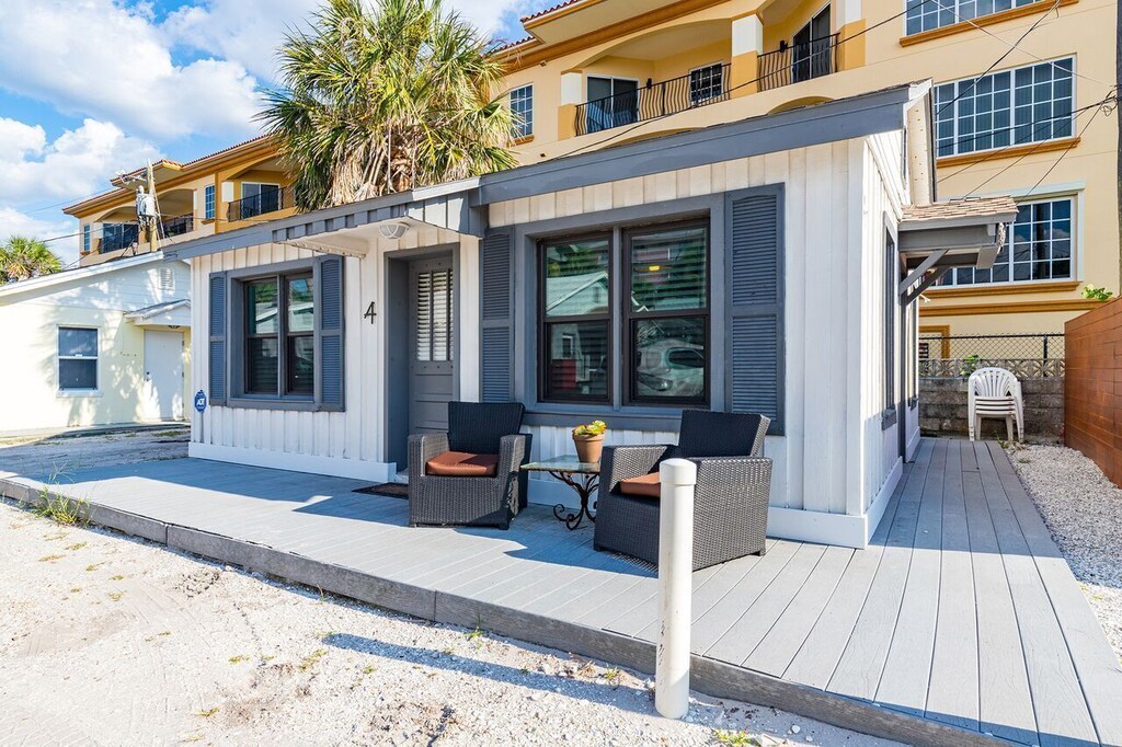 Historic Beach Cottage 960