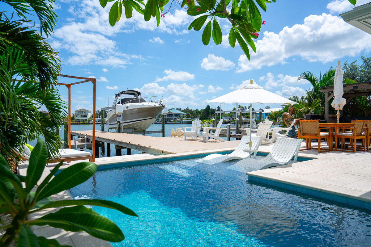 Dolphin Bay