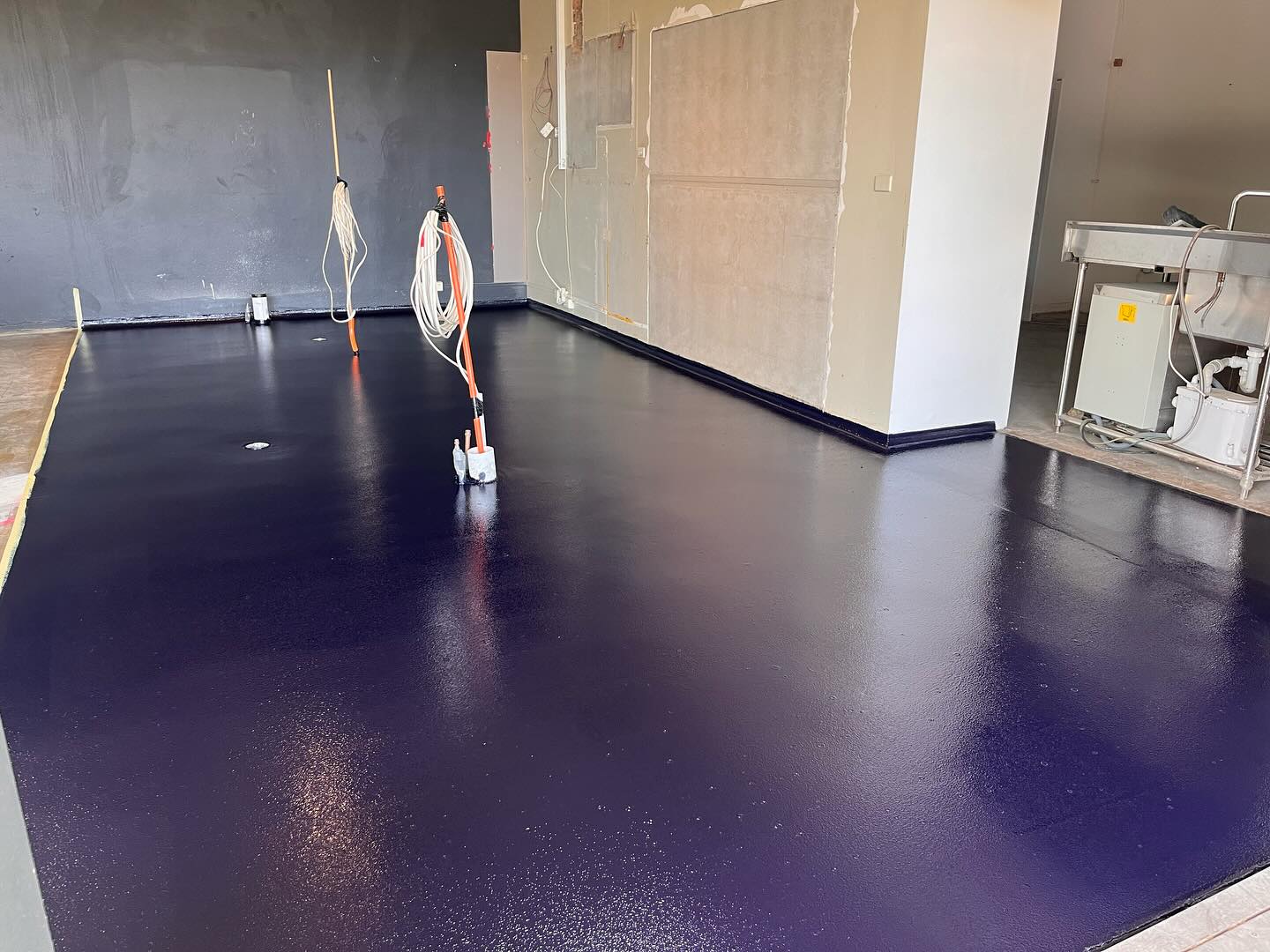 Commercial epoxy floor coating in Newcastle