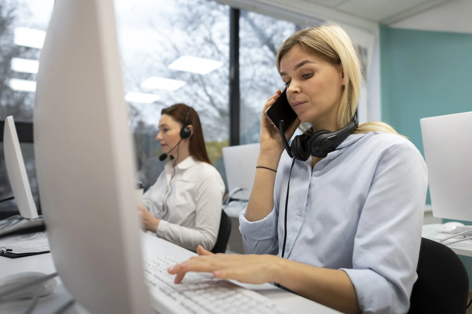 Comment réduire le coût de votre réceptionniste téléphonique grâce à l’IA vocale ?