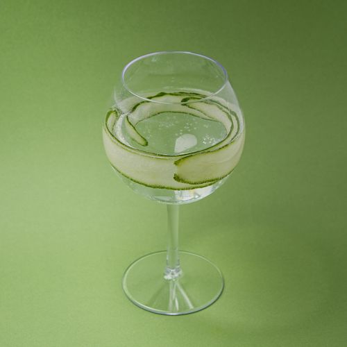 Clarity Cocktail Glass with Gin Tonic and Cucumber