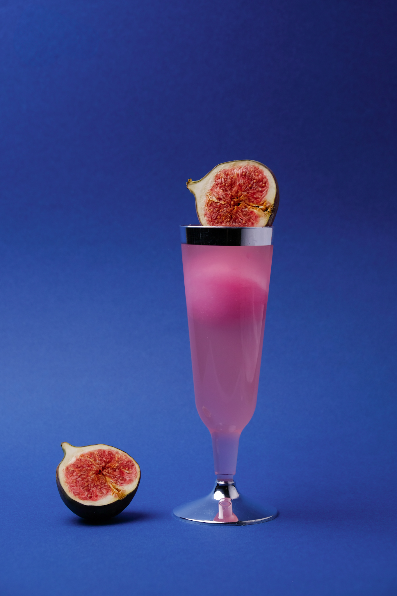 Silver Line Champagne Glass with Figs