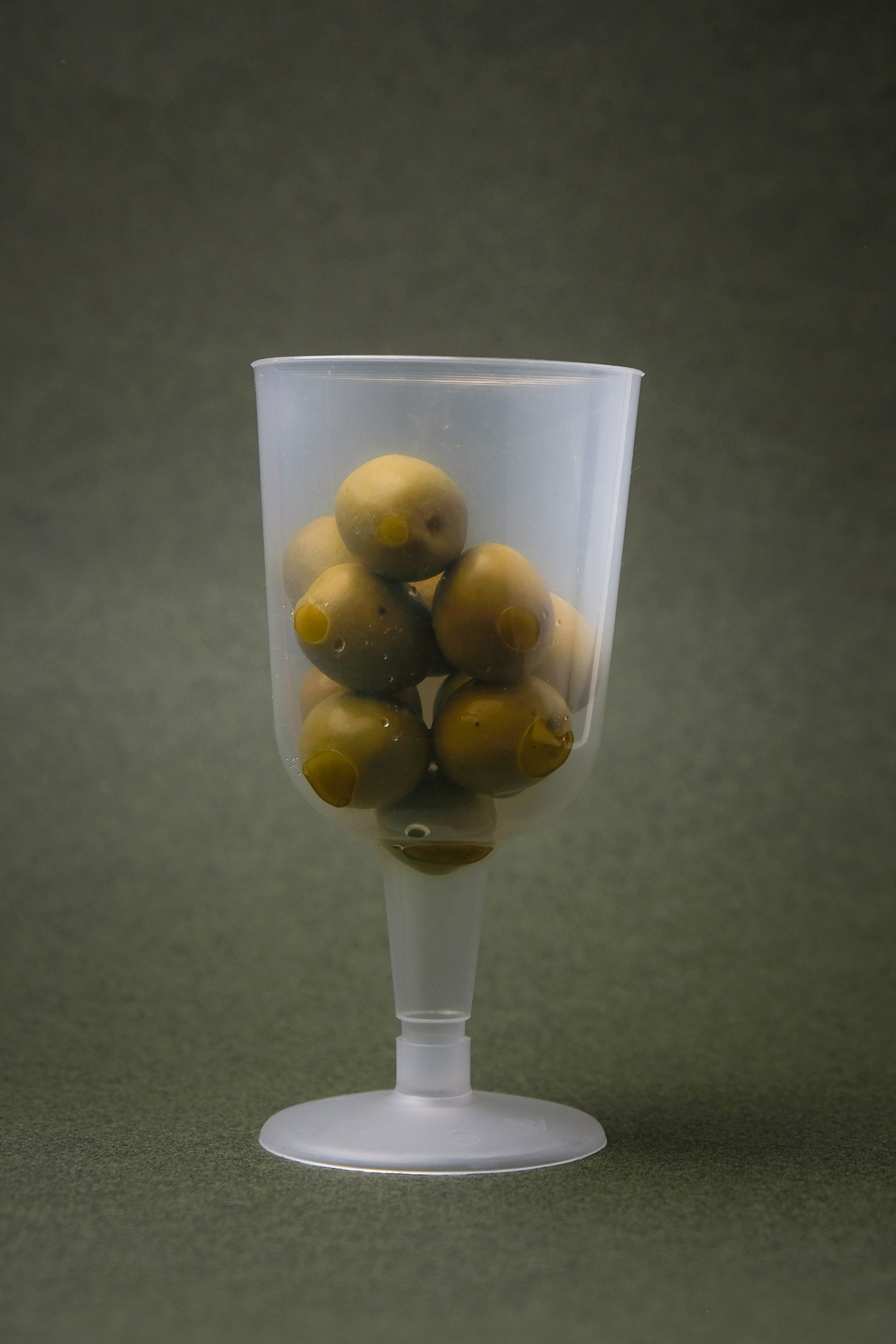 Simplicity Wine Glass with Olives