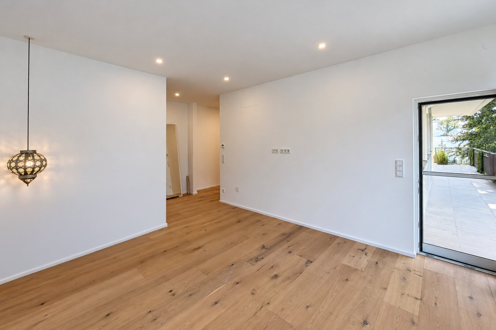 Zimmer 2, Zugang zum Balkon