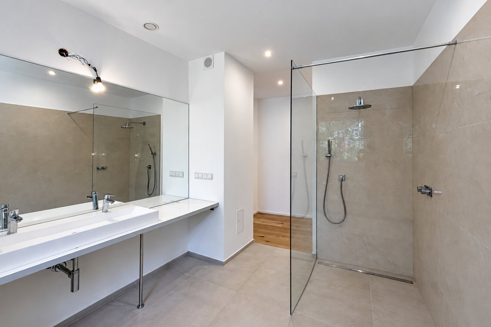 Badezimmer 2