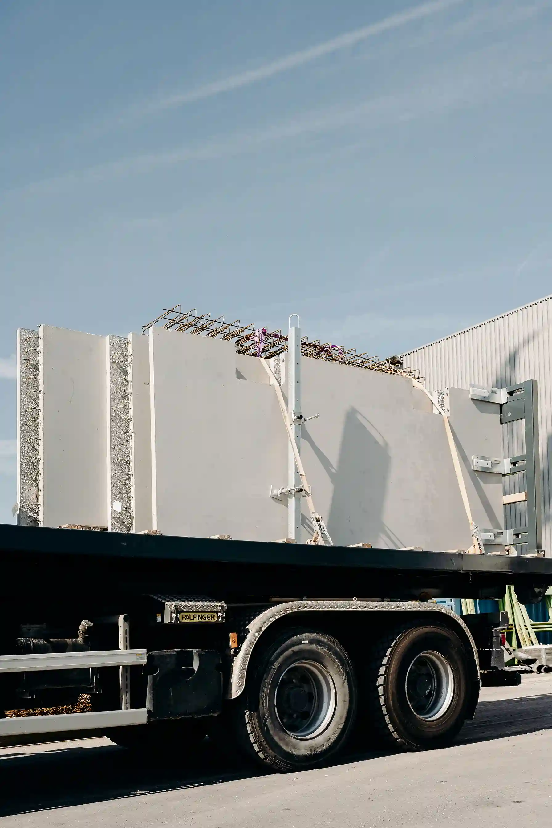 le plateau Prefalift transporte transporte les prémurs à la verticale