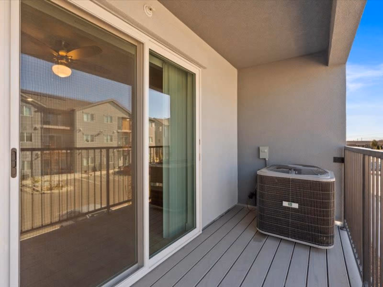 Patio balcony unfurnished 