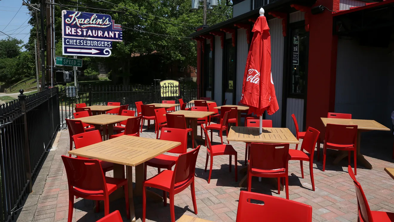 80/20 at Kaelin's in The Highlands, Louisville – exterior