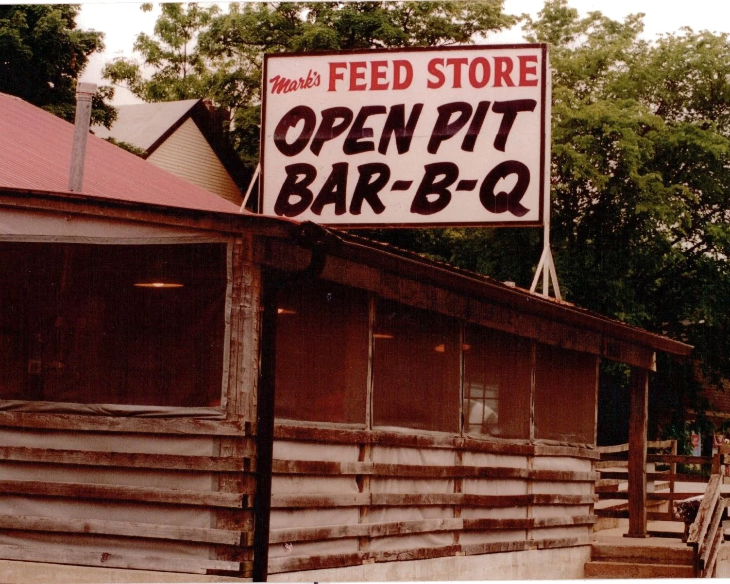 Mark's Feed Store Middletown in Middletown, Louisville – exterior