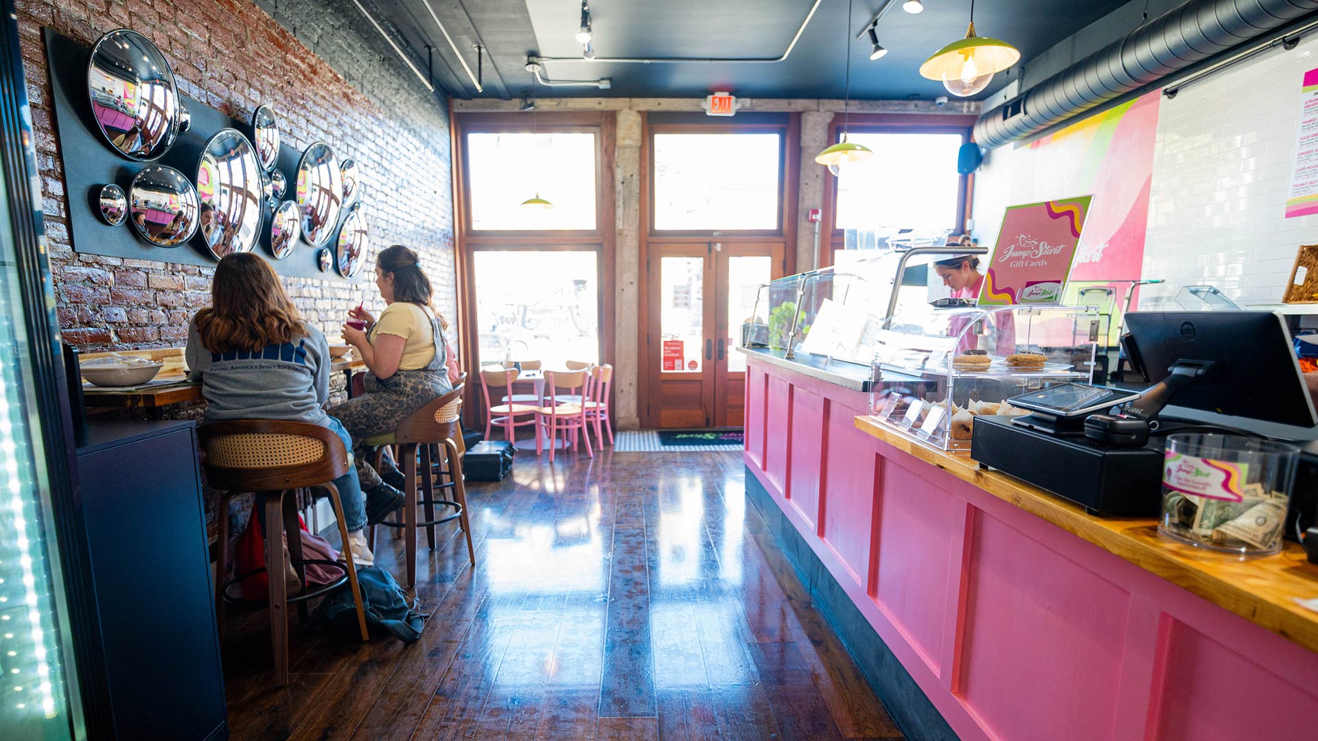 Jump Start Smoothies NuLu in NuLu, Louisville – interior