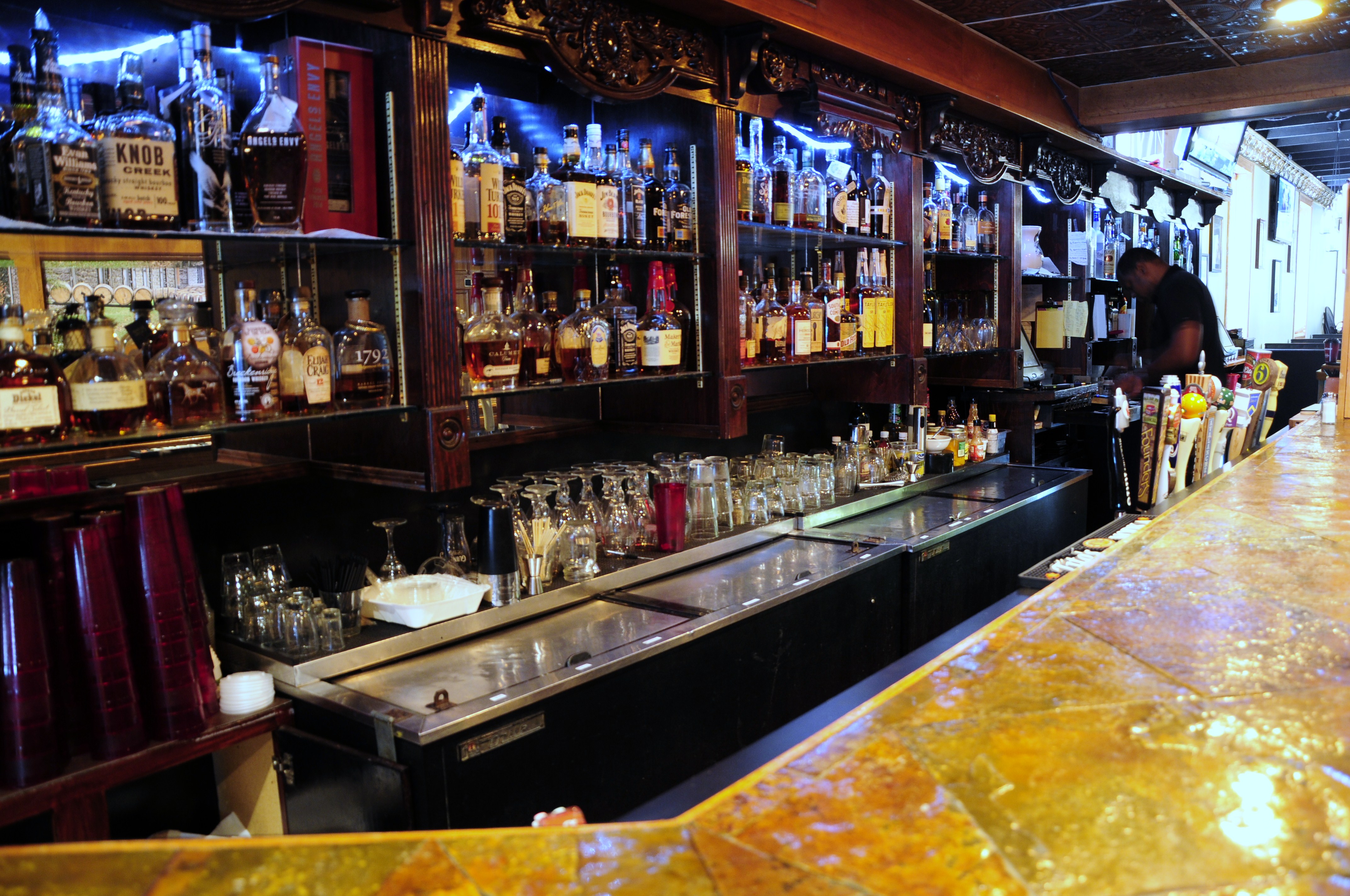 Momma's Mustard, Pickles & BBQ St. Matthews in St. Matthews, Louisville – interior