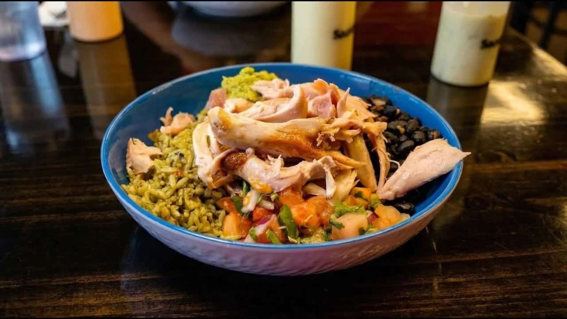 Carali's Rotisserie Chicken in Middletown, Louisville – food