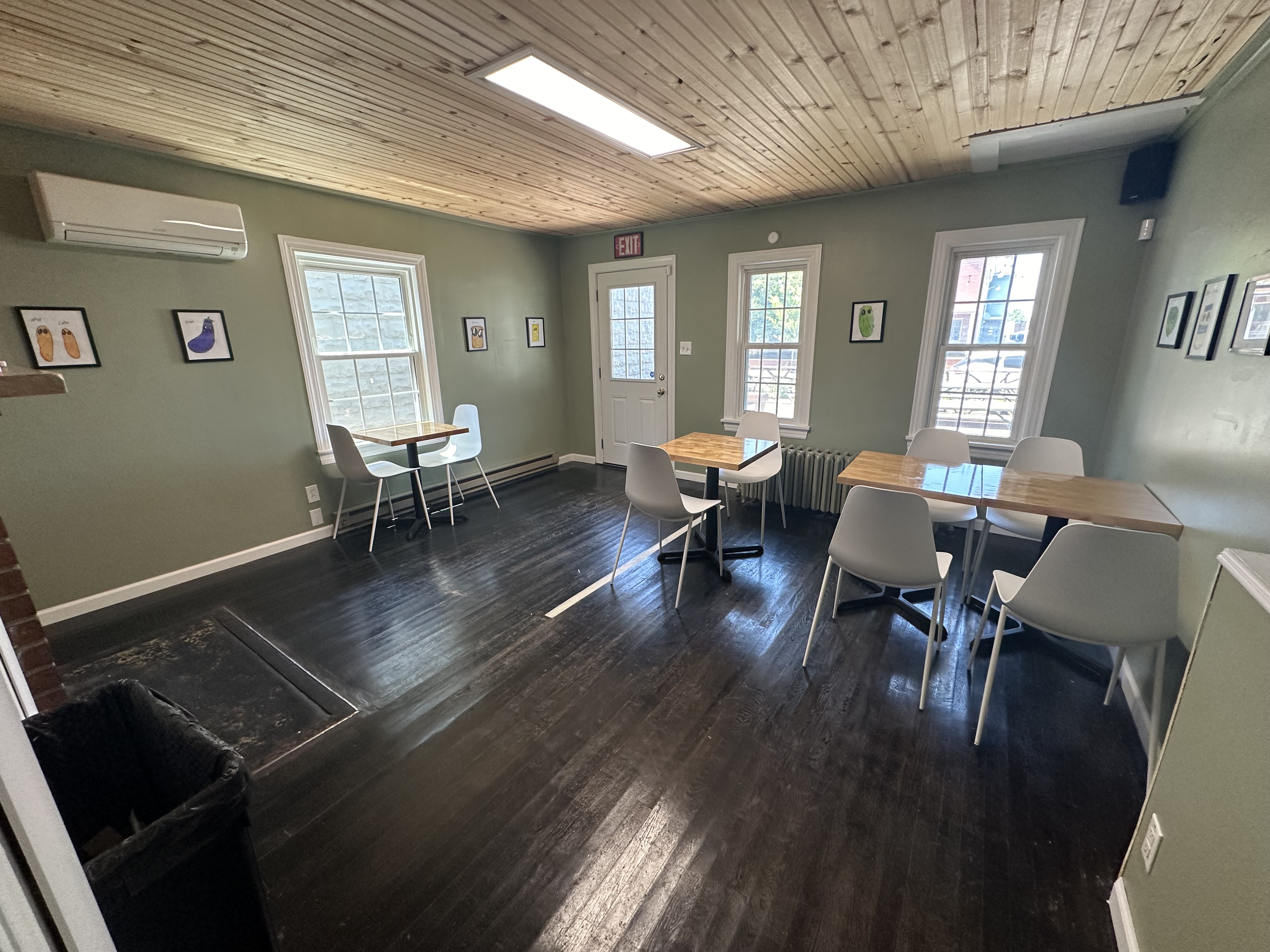 Boone's Deli in Jeffersontown, Louisville – interior