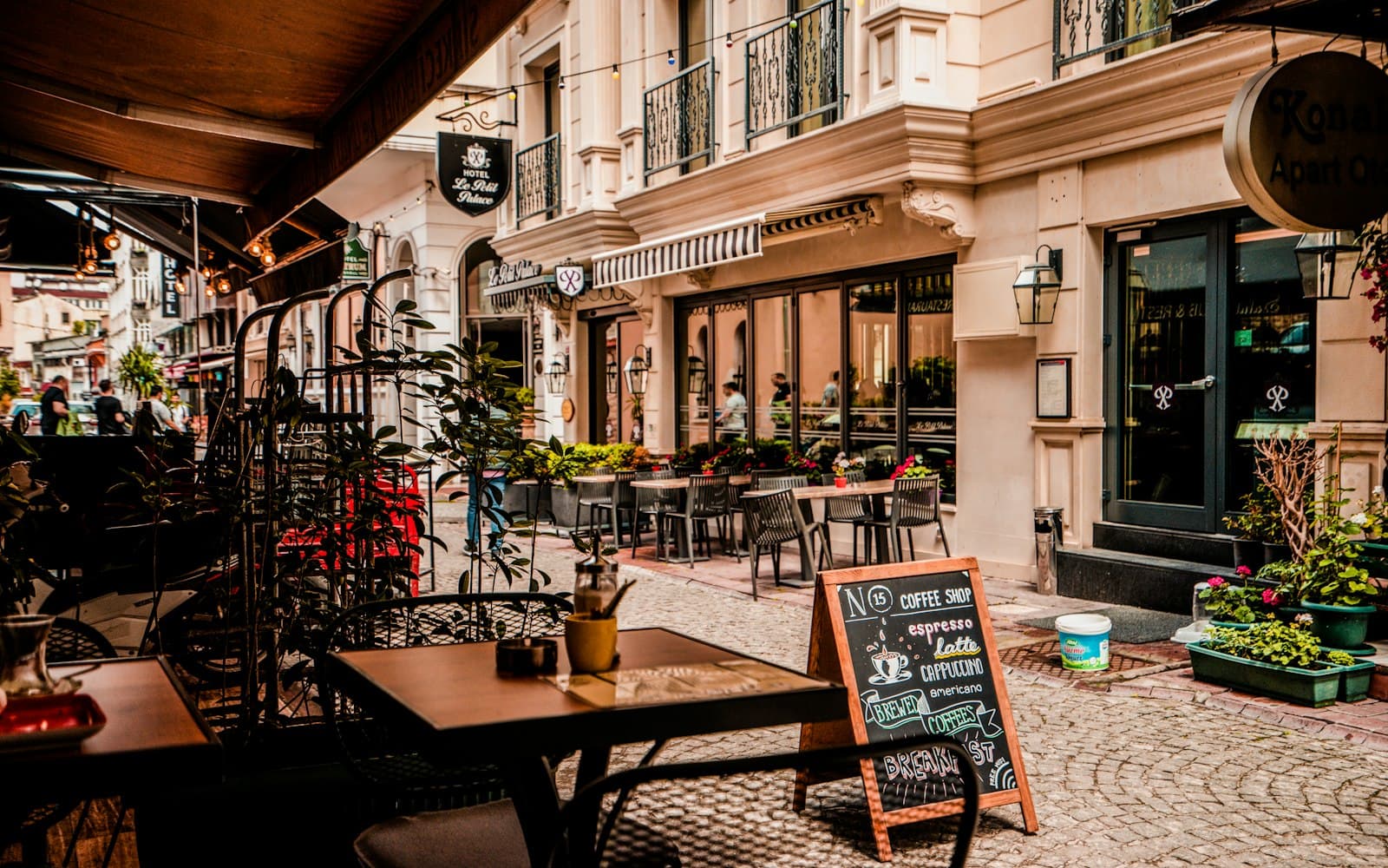 Lucia's Cafecito y Más in The Highlands, Louisville – exterior