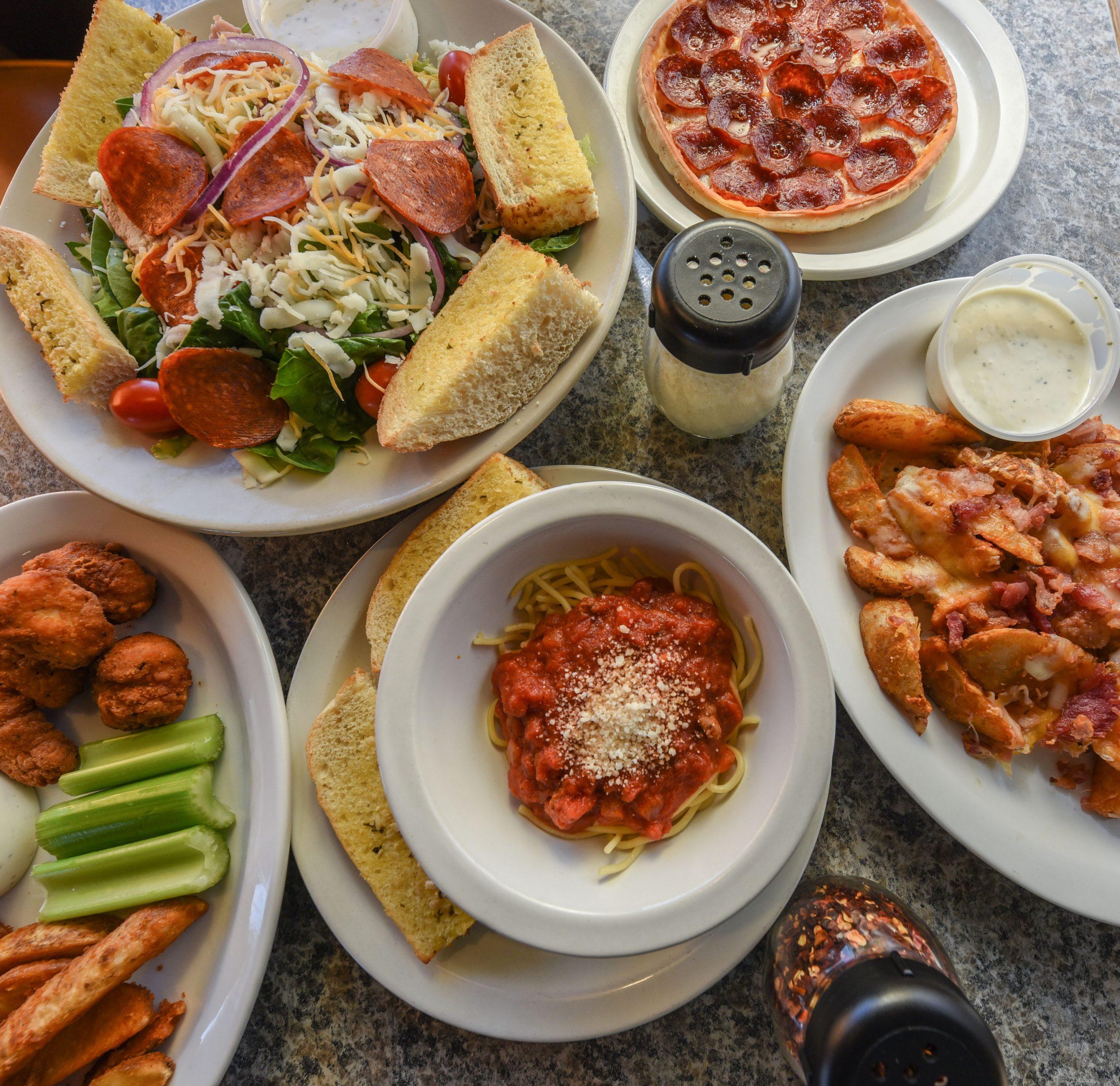 Hometown Pizza Middletown in Middletown, Louisville – food