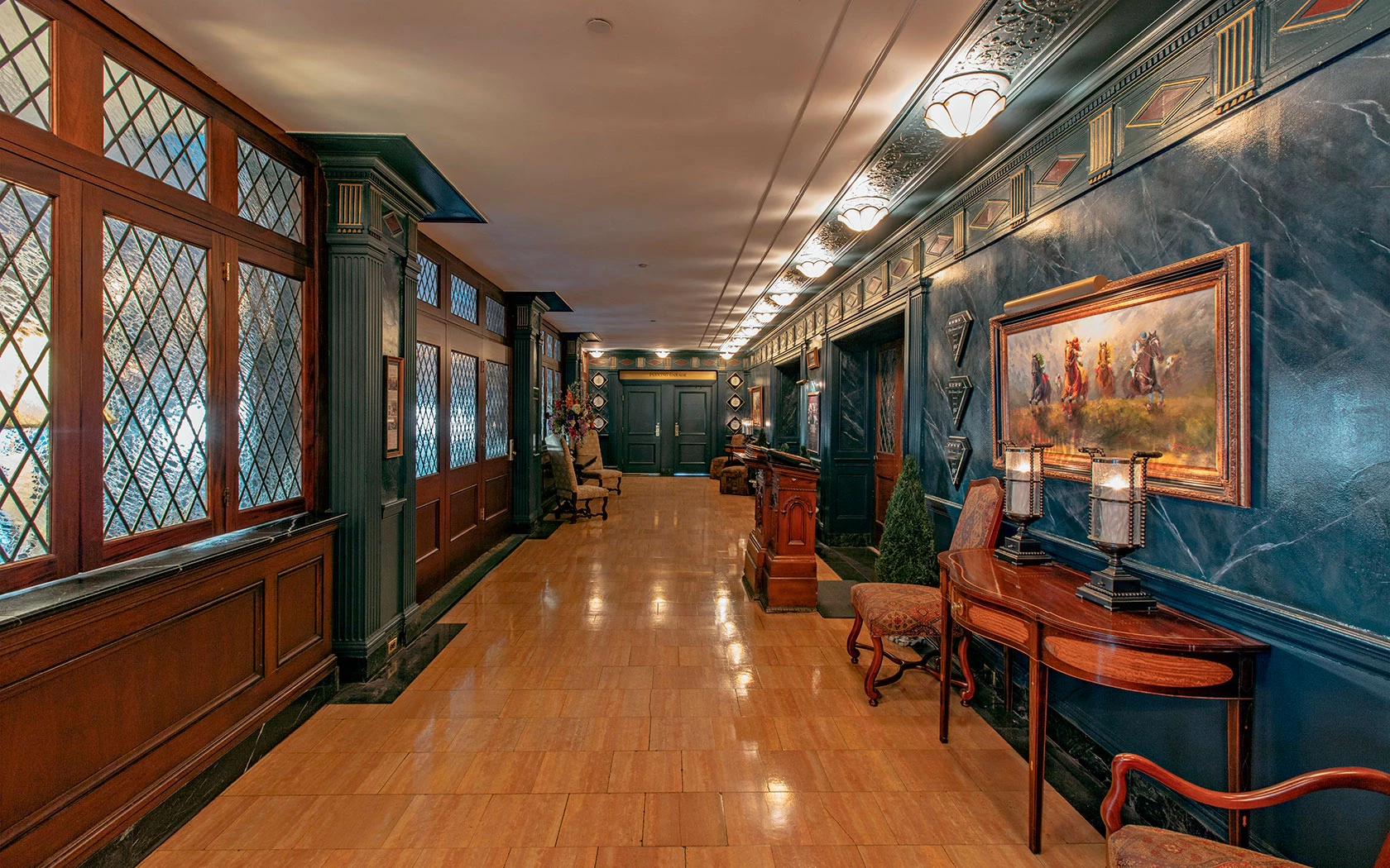 Lobby Bar & Grill at the Brown in Downtown, Louisville – interior